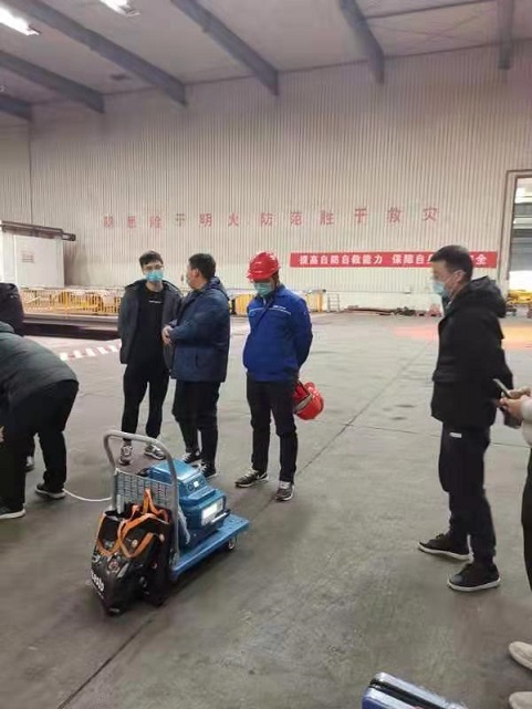 PF-300便攜式非甲烷總烴測(cè)試儀與譜育儀器進(jìn)行現(xiàn)場(chǎng)比對(duì)